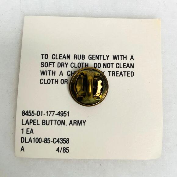 US Army Minute Man Lapel Button Vintage Pin Red Goldtone New - Picture 10 of 12